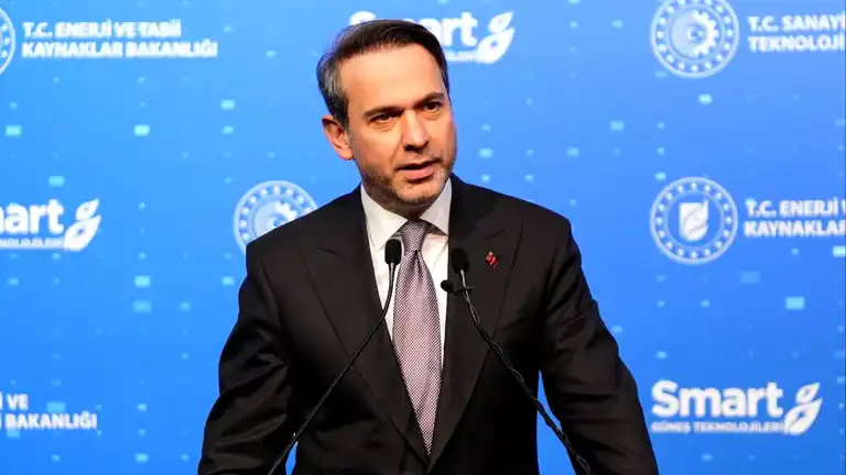 Bayraktar: Avrupa'da Yenilenebilir Enerji'de İlk 5'teyiz Bayraktar: Avrupa'da Yenilenebilir Enerji'de İlk 5'teyiz